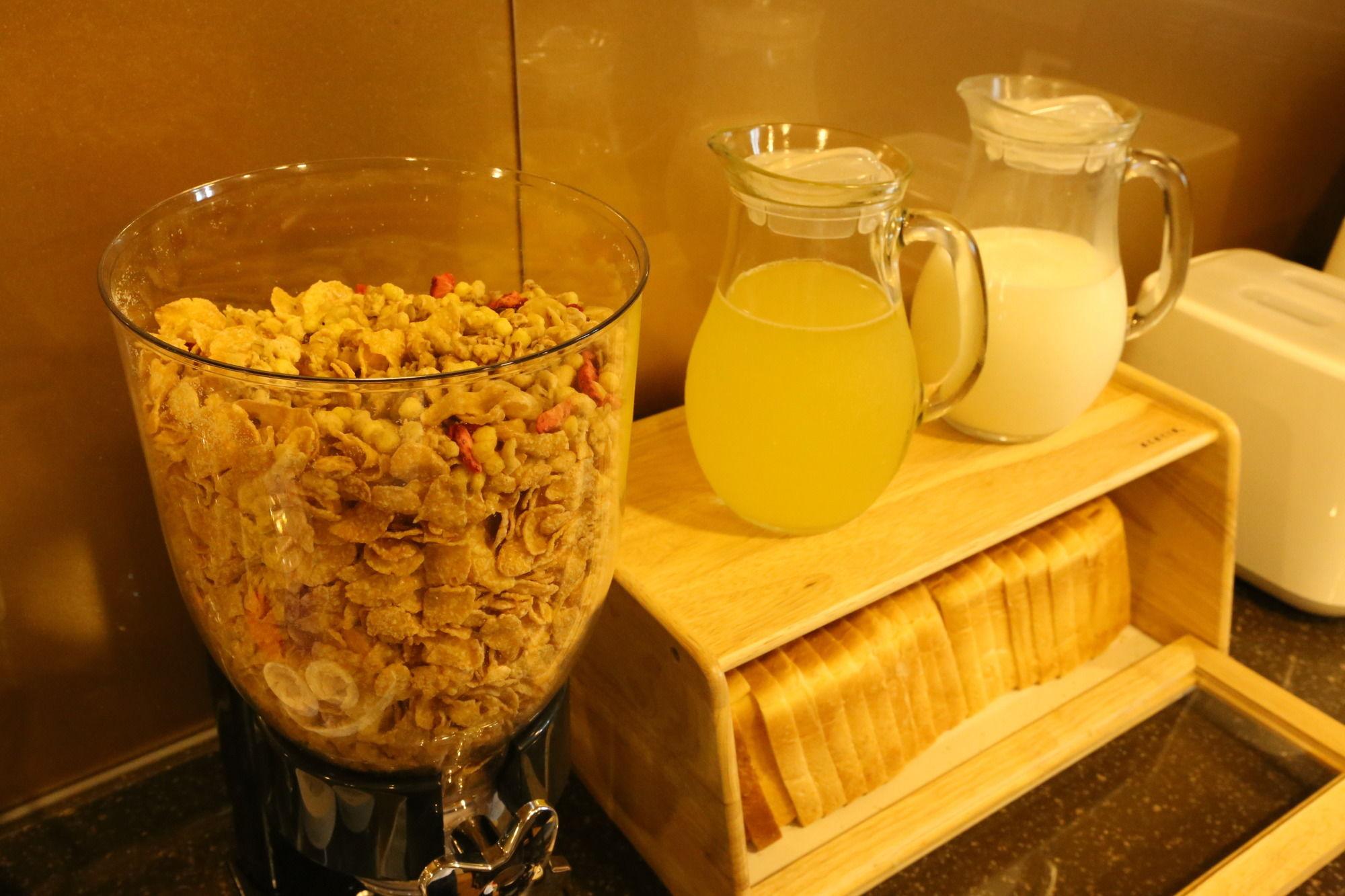 Tripstay Myeongdong Seoul Exterior foto